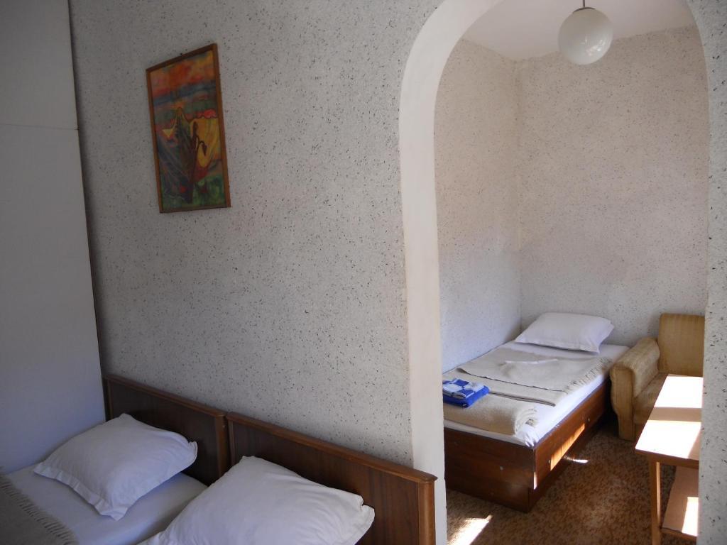 Ledenika Lodge Vratsa Ruang foto